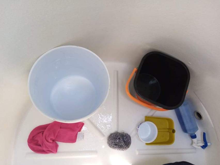 Mantenimiento de cisternas de plastico contaminadas limpies y sanitizado
